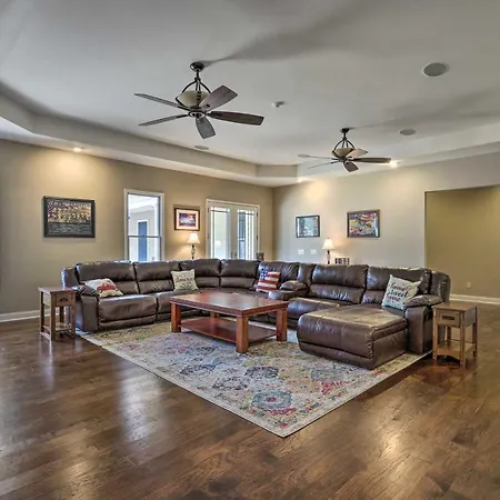 Spacious Elko Home - 6 Mi To Georgia Fairgrounds!